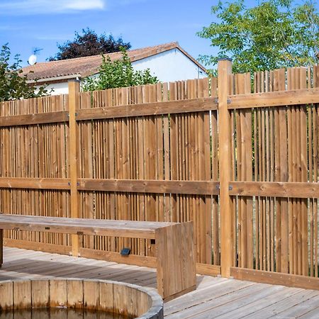 Gite "Le Mesminois" Etablissement Avec Espace Bien-Etre Et Sauna Saint-Mesmin  Exterior foto
