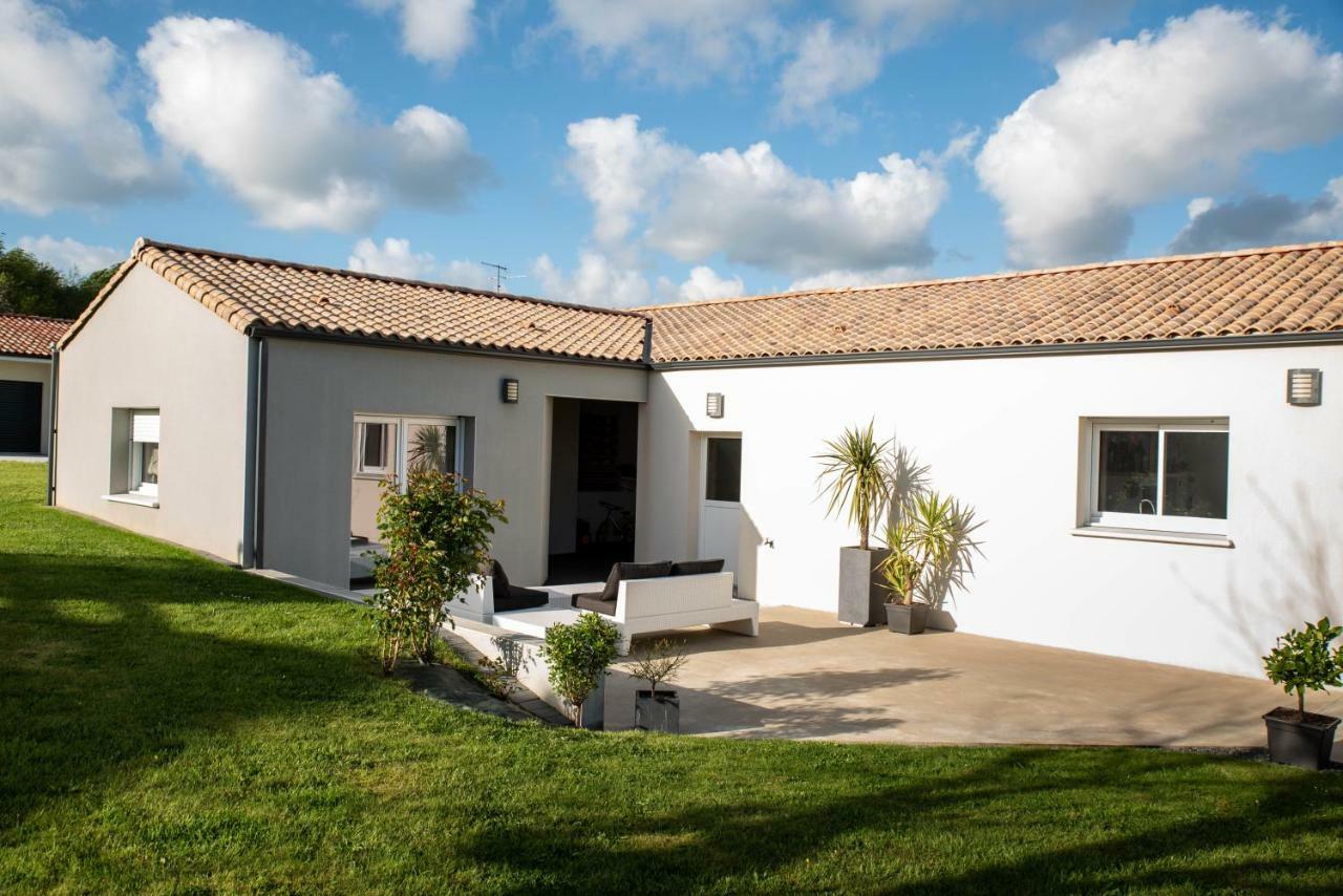 Gite "Le Mesminois" Etablissement Avec Espace Bien-Etre Et Sauna Saint-Mesmin  Exterior foto
